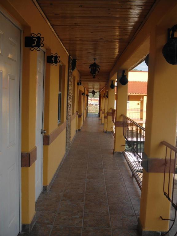 Paraiso Del Bosque Hotel Creel Exterior photo